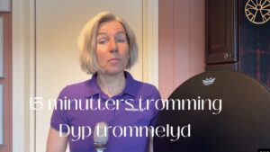 15 minutters tromming, dyp trommelyd